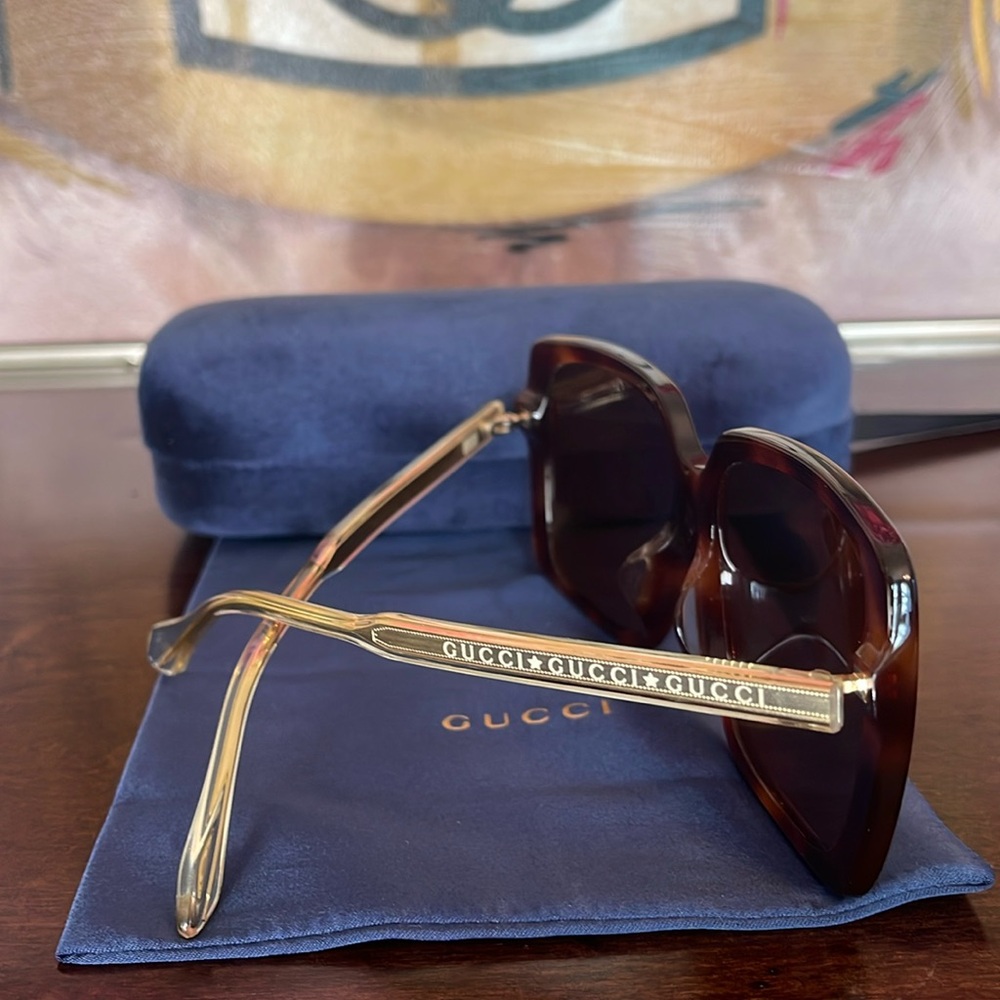 Gucci Sunglasses - Picture 5 of 7
